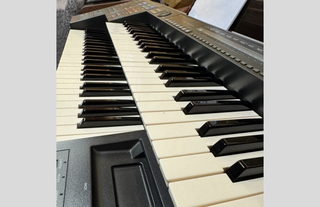 Yamaha HS6 Organ, Used Sold As Seen Bargain (SN:06773) - Image 4
